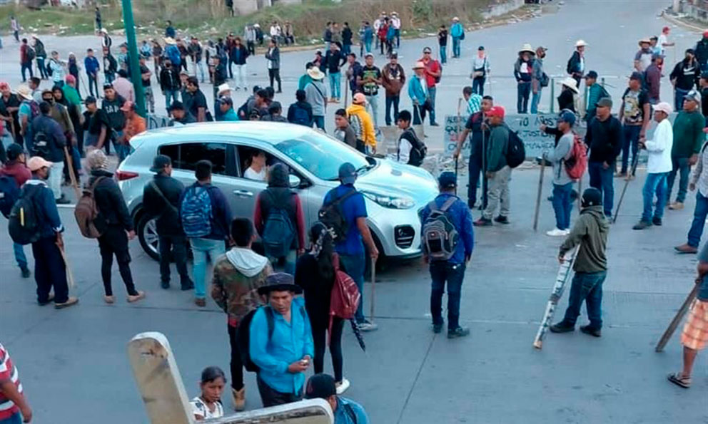 Azuzados Por Criminales Bloquean Por Segundo D A Autopista Del Sol