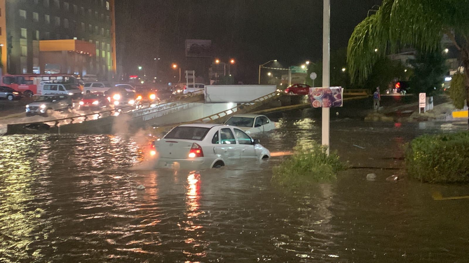 Cierre De Vialidades Por Lluvias