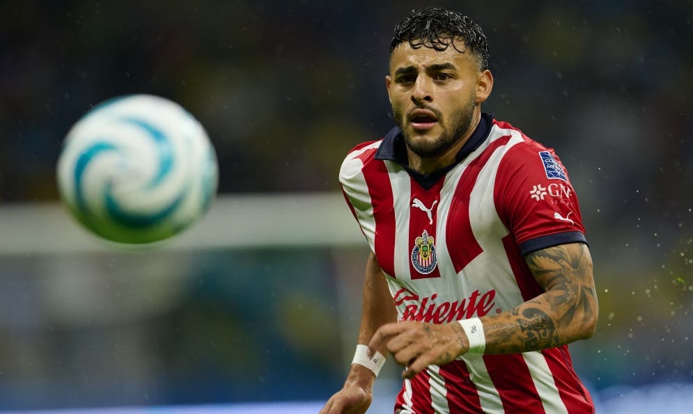 Plano Deportivo Oficial Alexis Vega Deja A Chivas Y Se Convierte En