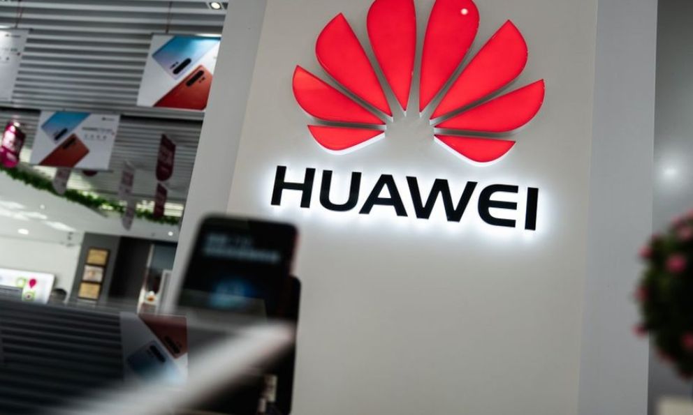 La nueva insignia de Huawei con telefonía satelital muestra la ineficiencia  de las sanciones de EEUU - 31.08.2023, Sputnik Mundo