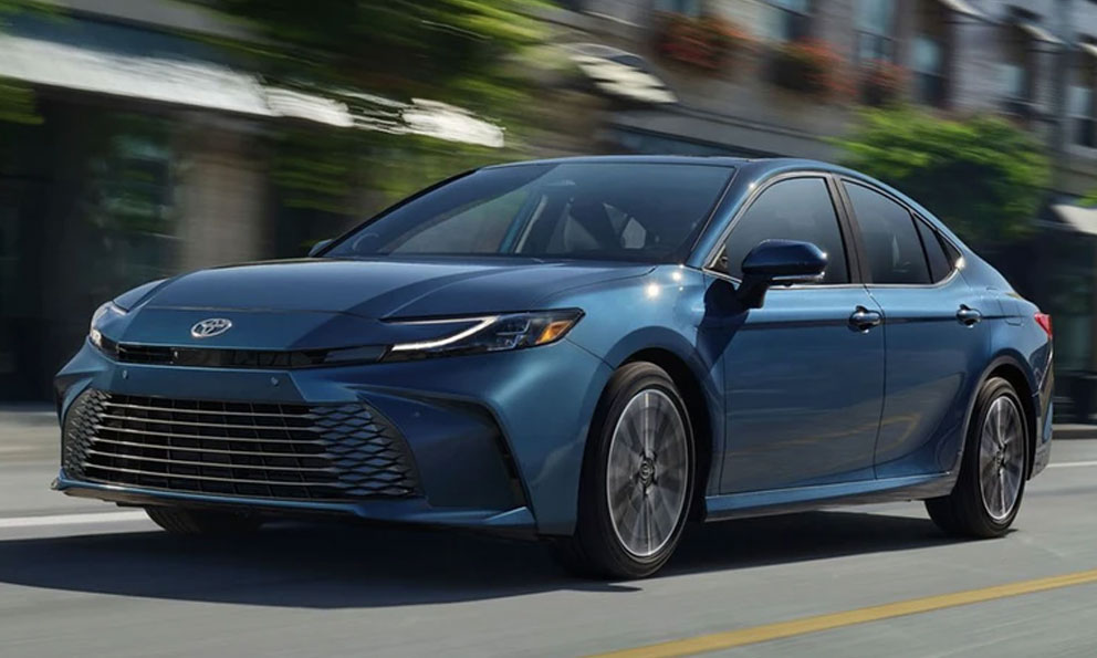 El Toyota Camry 2025 se actualiza a motorizaciones híbridas