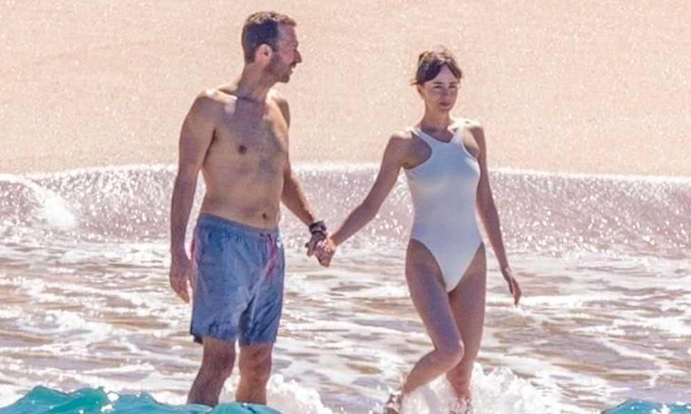 Dakota Johnson and Chris Martin vacation in Mexico