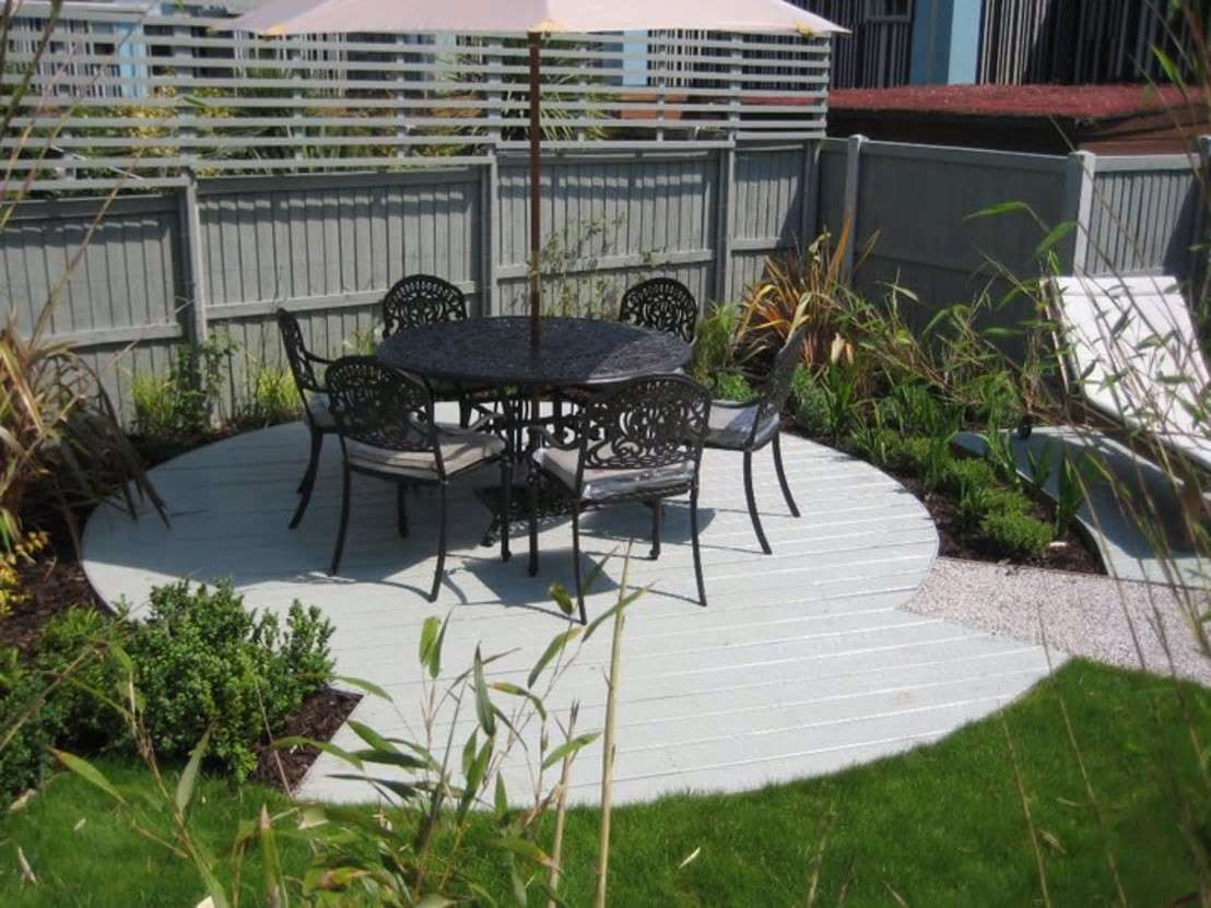 Las ideas de bajo costo para la cerca de tu patio