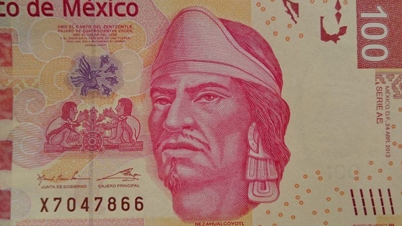 Se eleva el valor de estos cuatro billetes mexicanos en