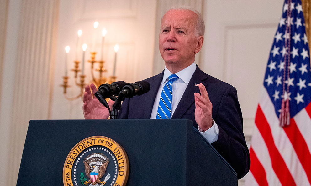 Biden promete dar prioridad a la reforma migratoria en reunión con latinos - Vimarsana News