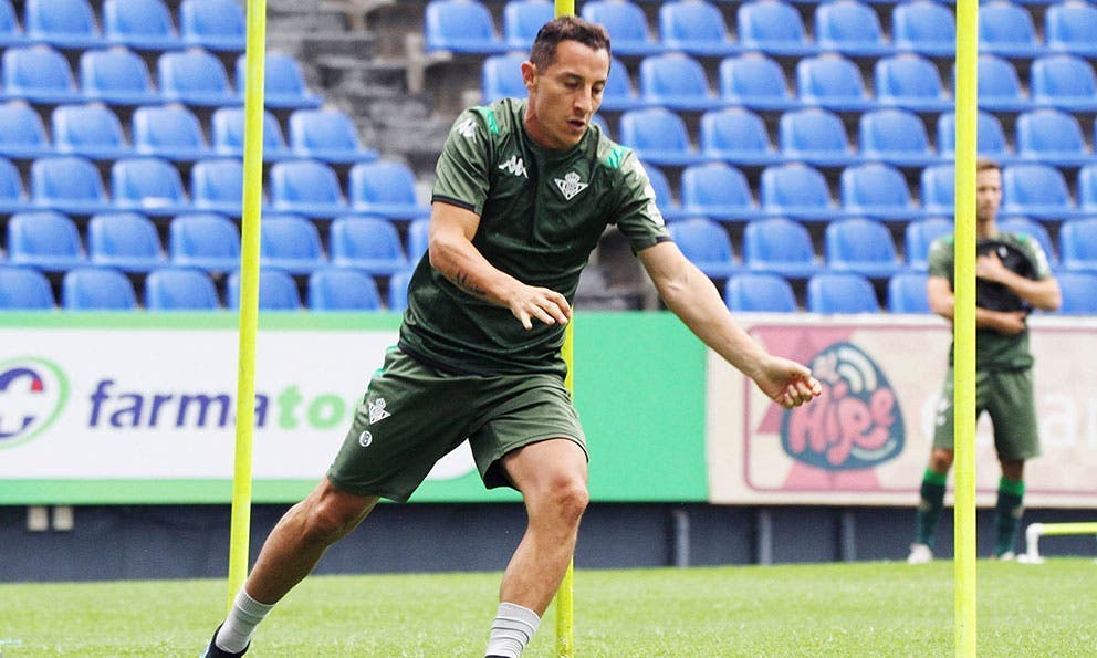 Plano Deportivo Andrés Guardado Supera La Covid 19 Y Vuelve A Los