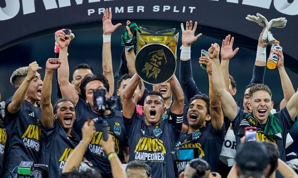 Chicharito y Olimpo United, campeones en Kings League