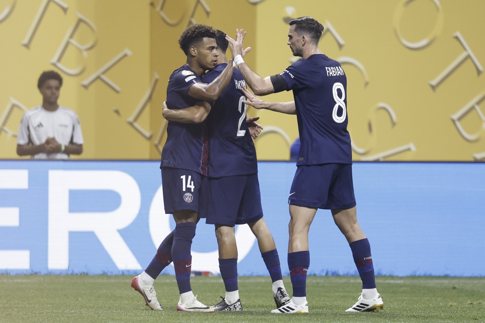 Désiré Doué y Ousmane Dembélé meten al PSG en semifinales